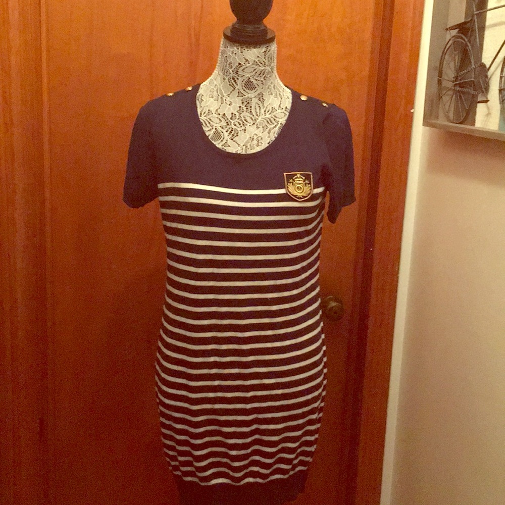 Forever 21  Navy &White Tunic